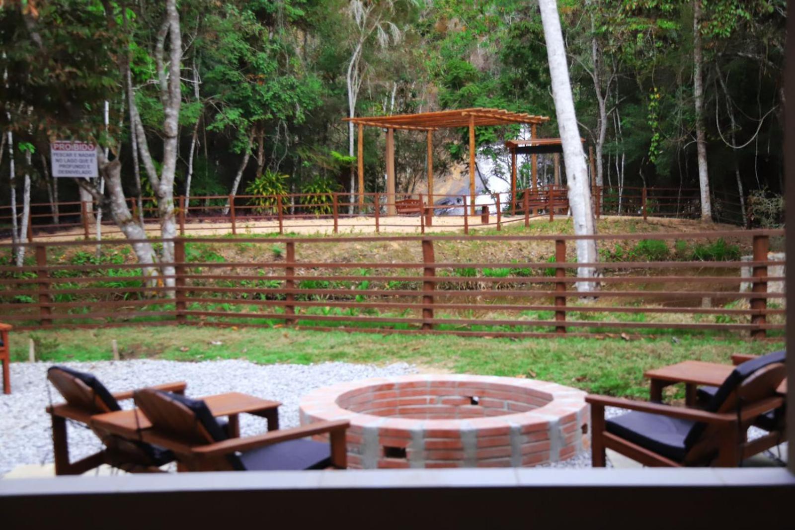 CASA LUXO-água quente-banheira-lareira-cachoeira. Pedra Azul  Exterior foto